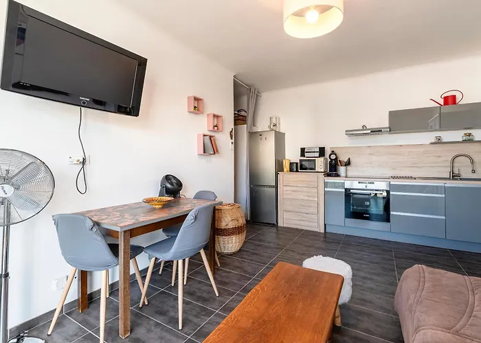 Azur Ajaccien - Proche Du Port Avec Parking *