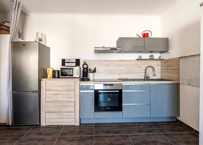 Azur Ajaccien - Proche Du Port Avec Parking Appartamento